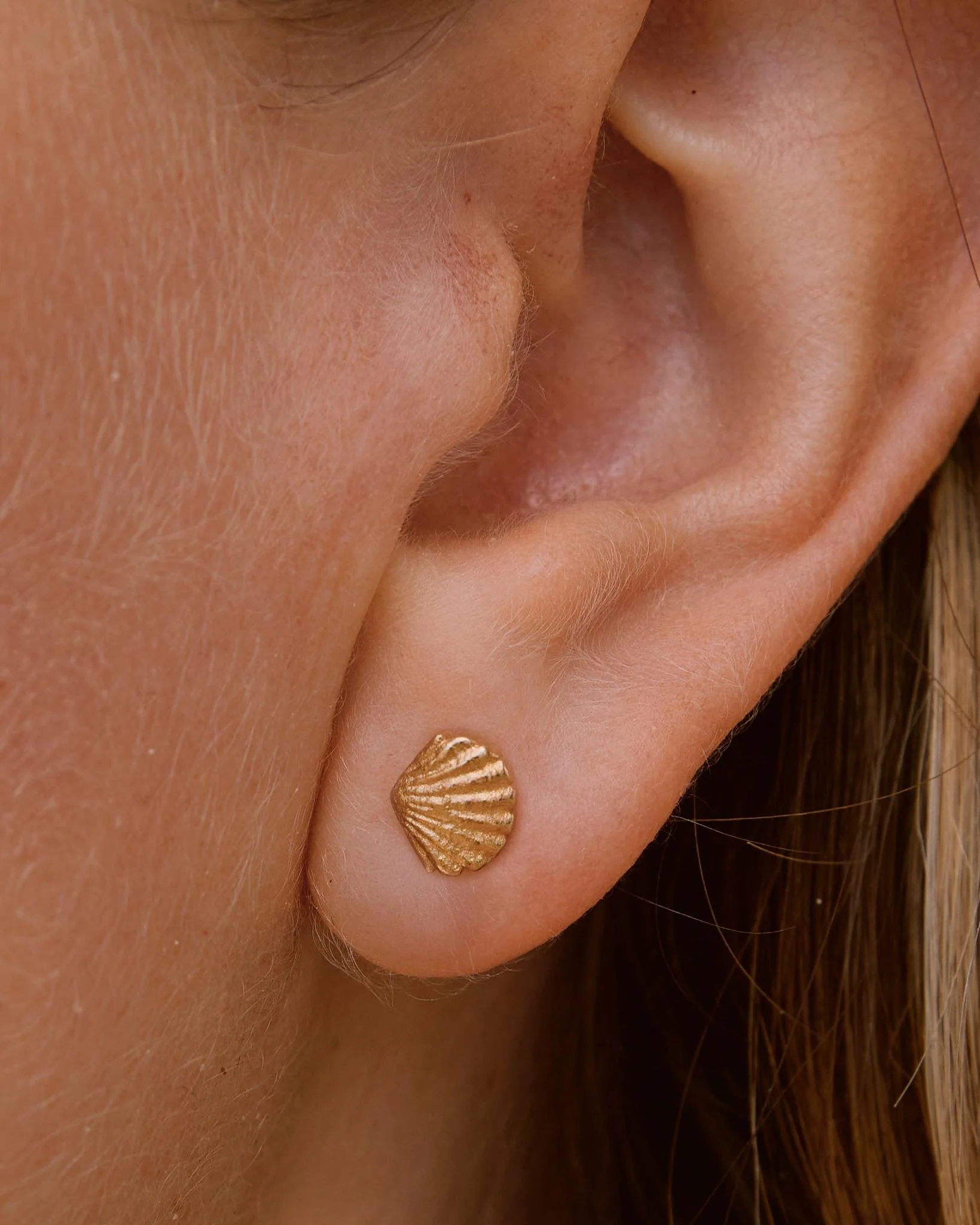 Almé Stud Earrings - Image 2