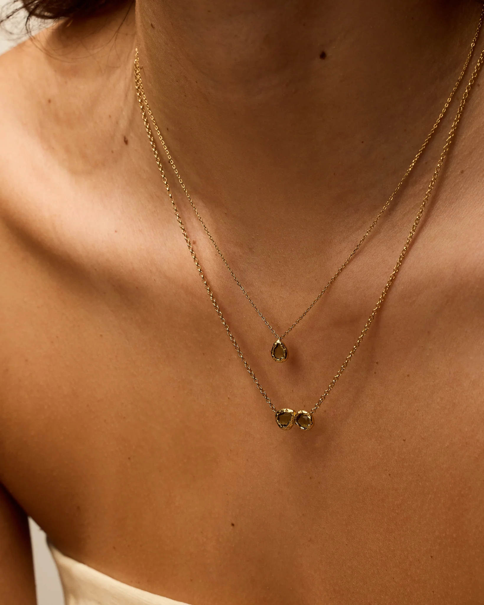 Lysia Mini Necklace - Image 5
