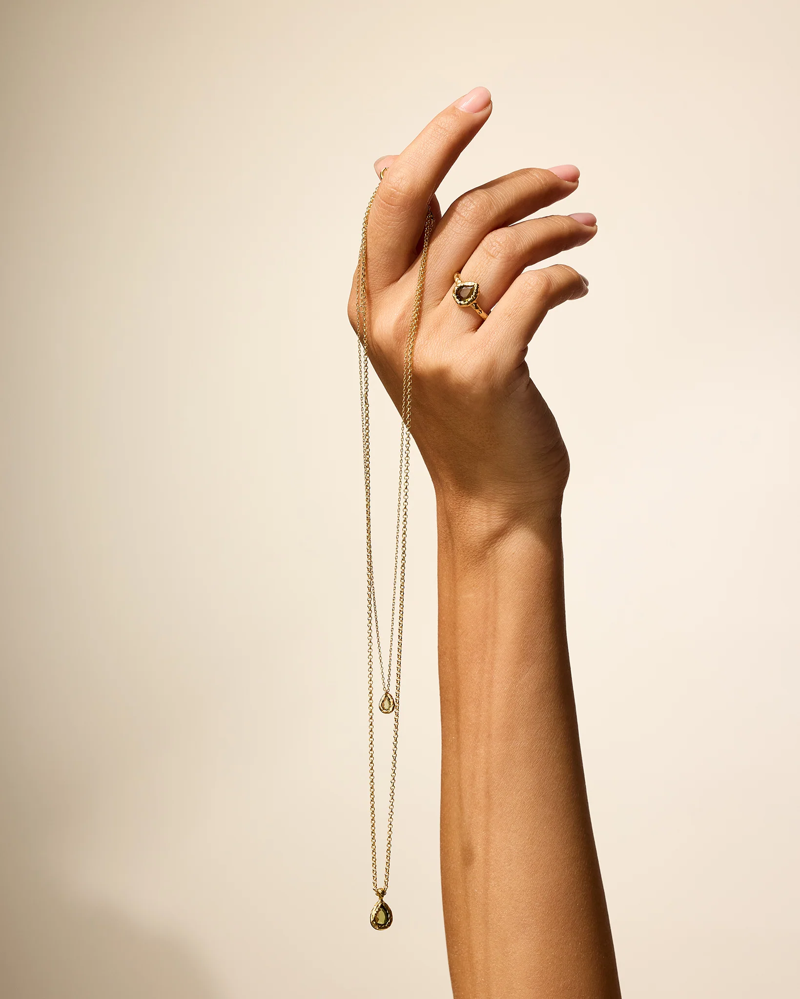 Lysia Mini Necklace - Image 6