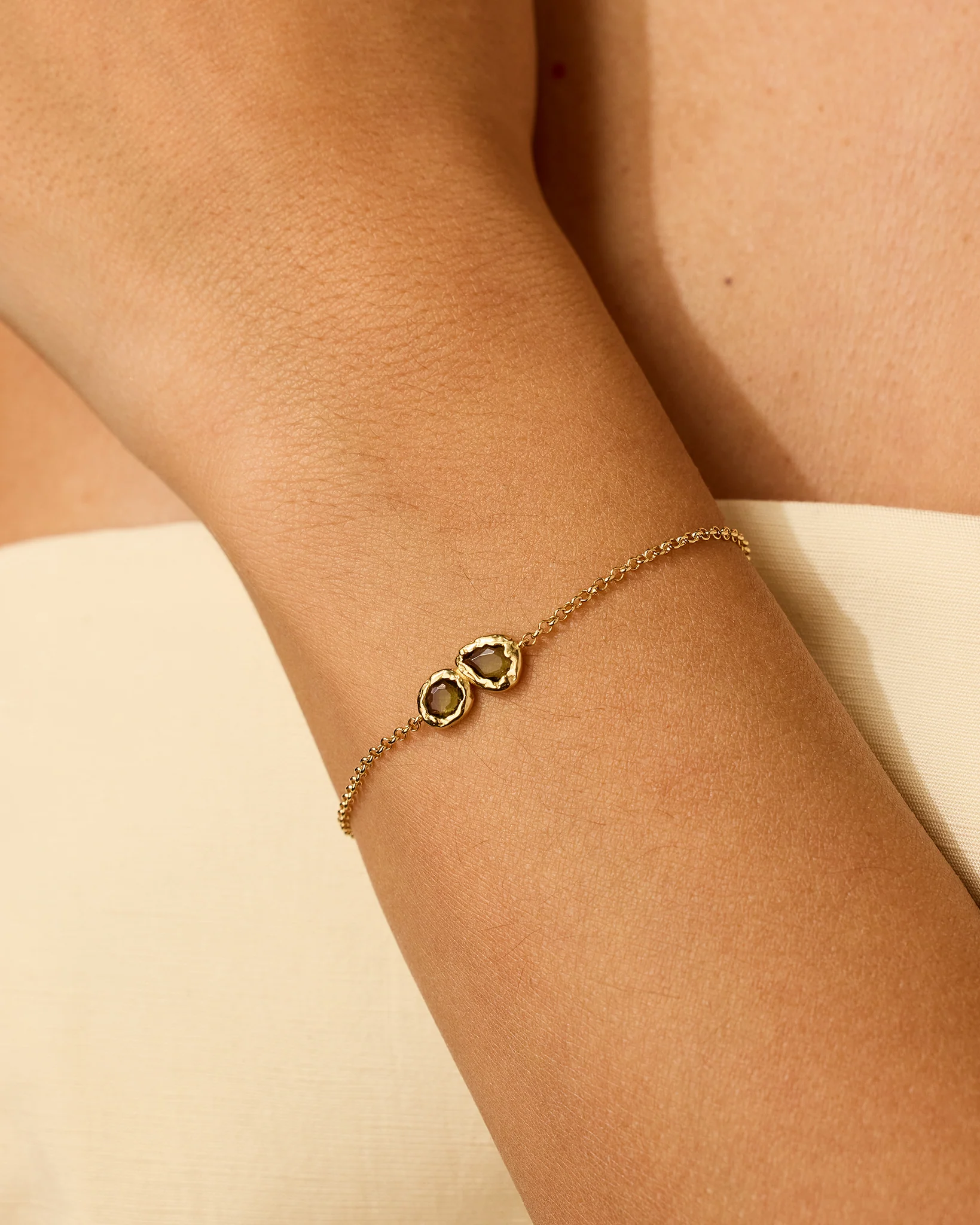 Lysiana Bracelet - Image 2